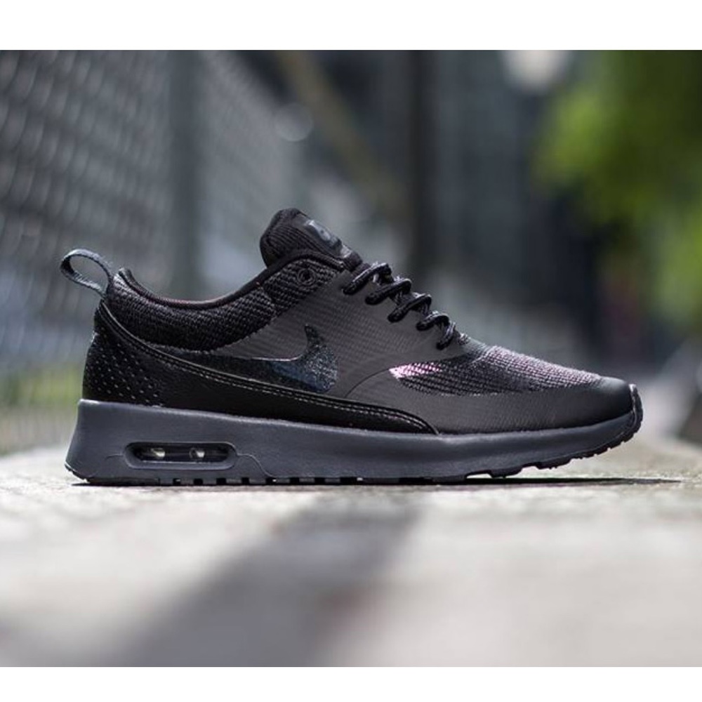 Black on black Nike Air Max Thea sneakers!